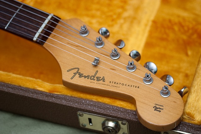 Fender フェンダー　グレード　シリーズ　モデル